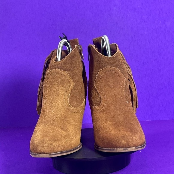 Steve Madden Women's Brown Suede Fringe Ohion Ankle Bootie Shoe Size 8 - Picture 2 of 8